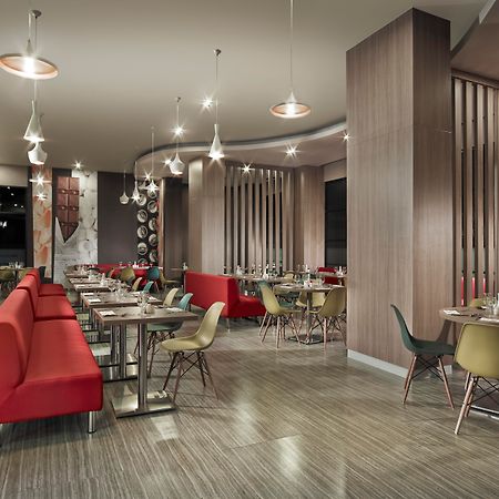 Swiss-Belinn Cawang Jakarta Kültér fotó
