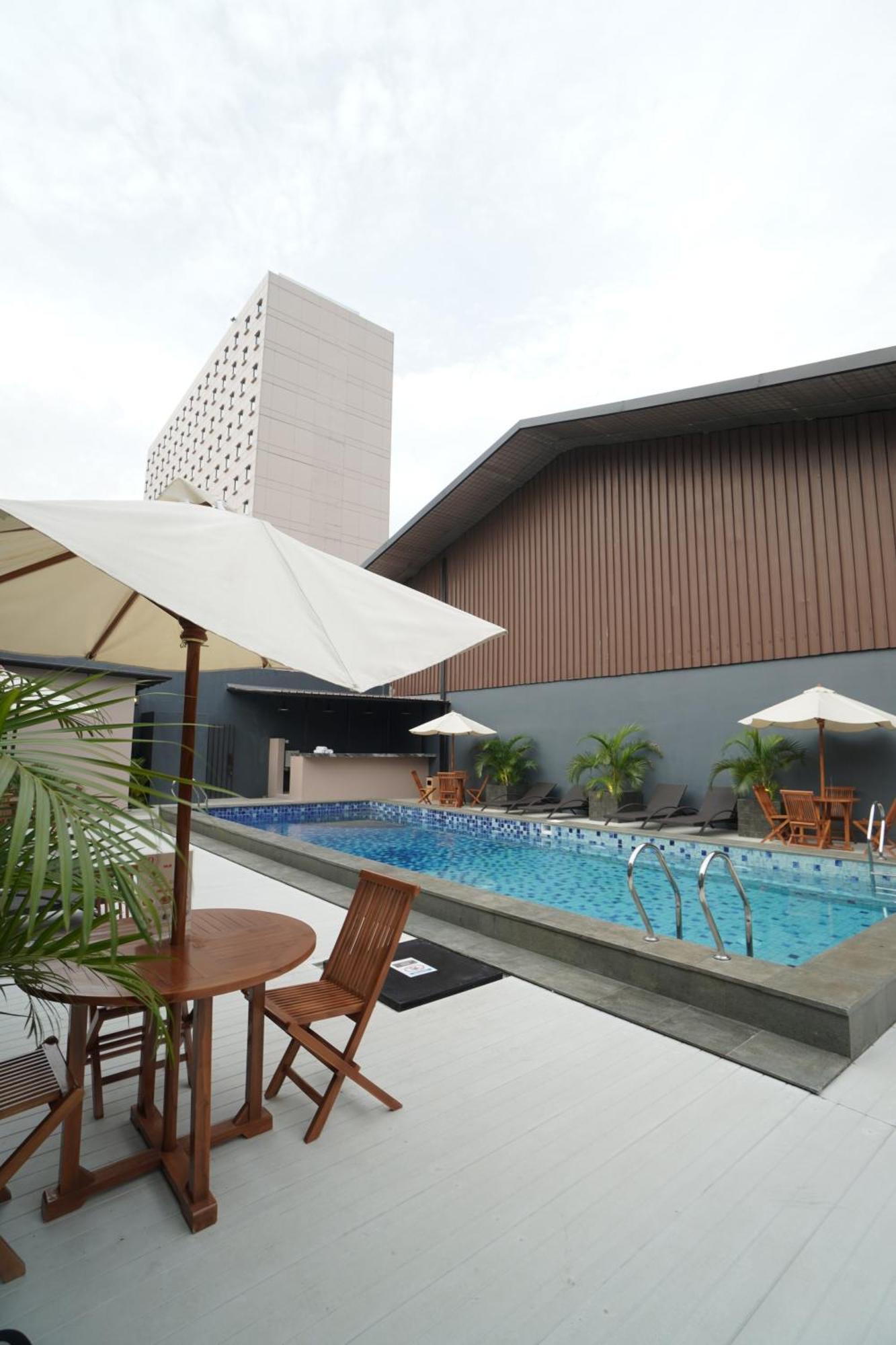 Swiss-Belinn Cawang Jakarta Kültér fotó