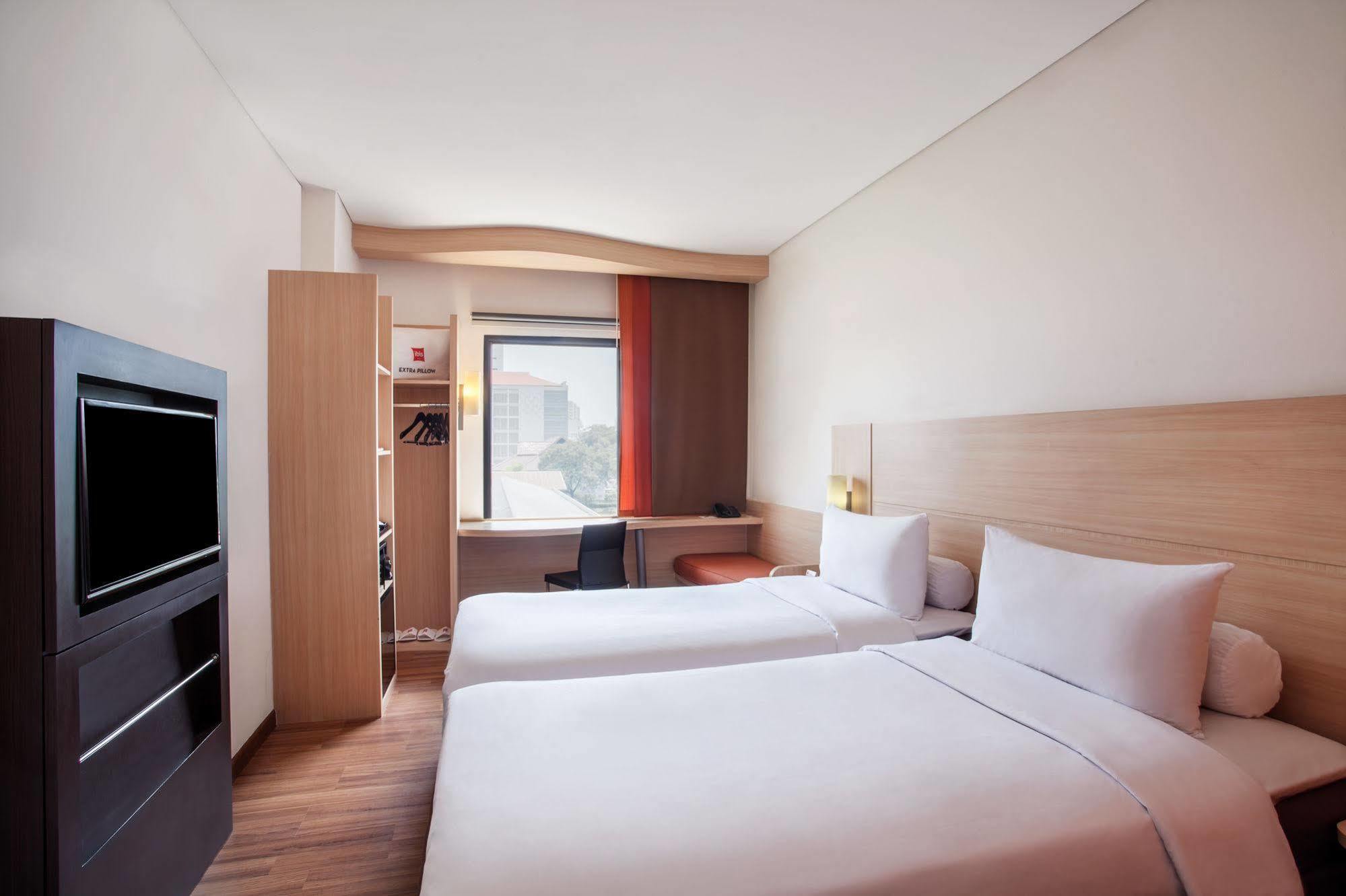 Swiss-Belinn Cawang Jakarta Kültér fotó