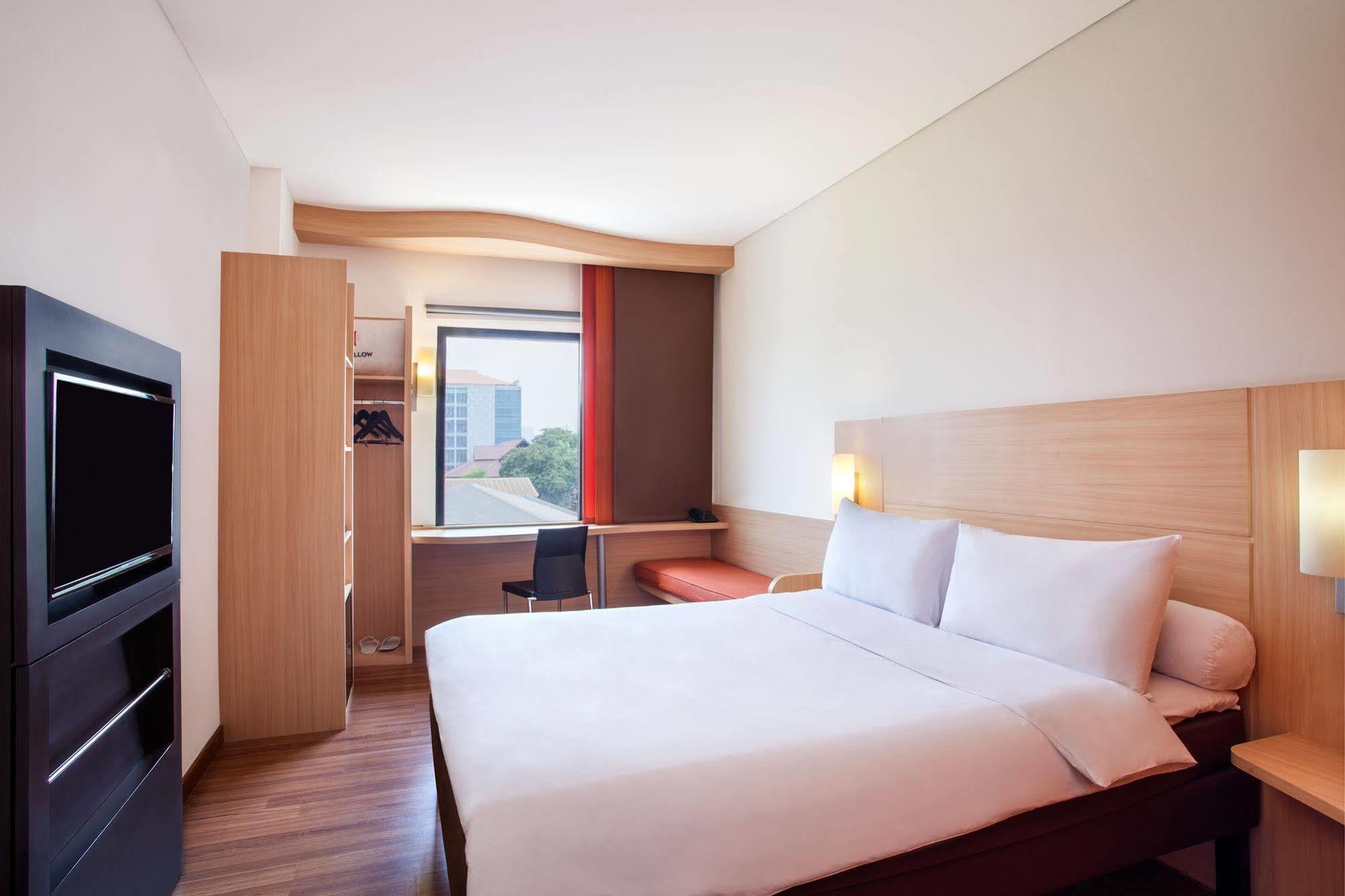 Swiss-Belinn Cawang Jakarta Kültér fotó